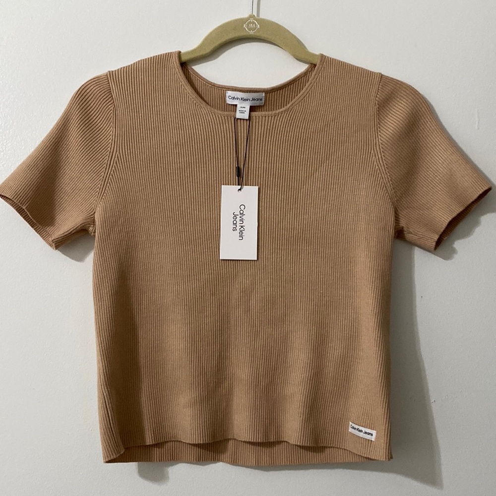 Calvin Klein Crop Top